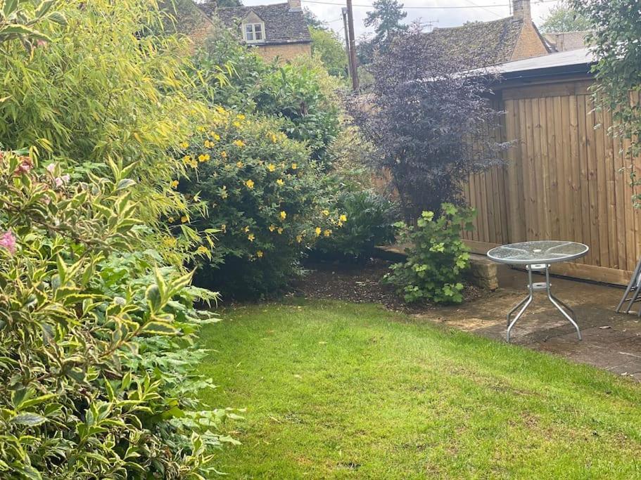 Beautiful Cotswold Couples Retreat Villa Bourton-on-the-Water Exteriör bild